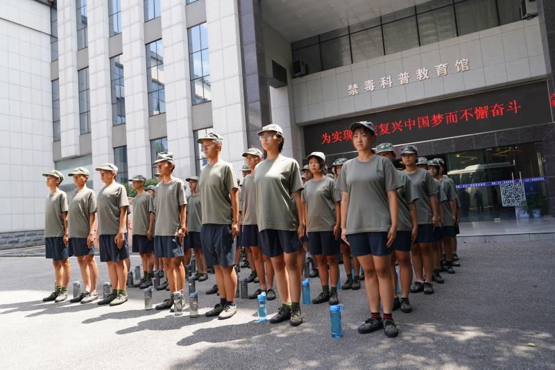 学校定期开展禁毒预防宣传教育活动 提高青少年防范抵御毒品能力