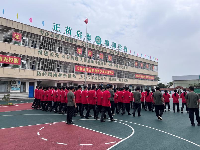 初中男孩说谎成习惯，家庭应如何用正向教育重建信任？